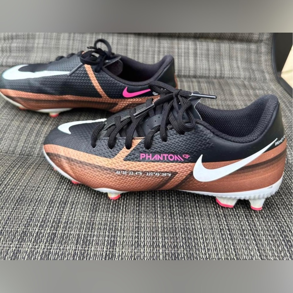 Kids Nike Phantom Cleats